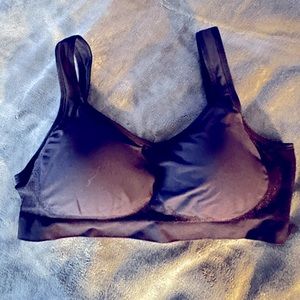 Underoutfit Comfort Shaping Bra